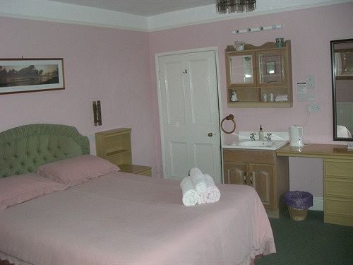 Lodgehill Hotel ティバートン エクステリア 写真